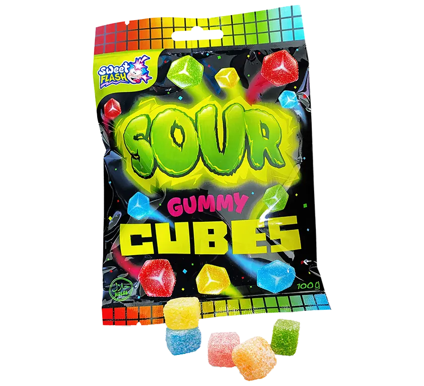 Süßigkeitenpackung mit sauren Gummiwürfeln in verschiedenen Farben.